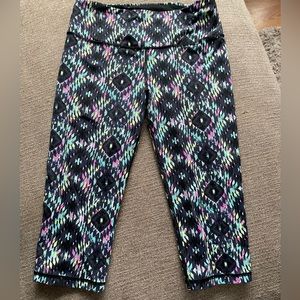 VSX capri leggings with neon geometric pattern